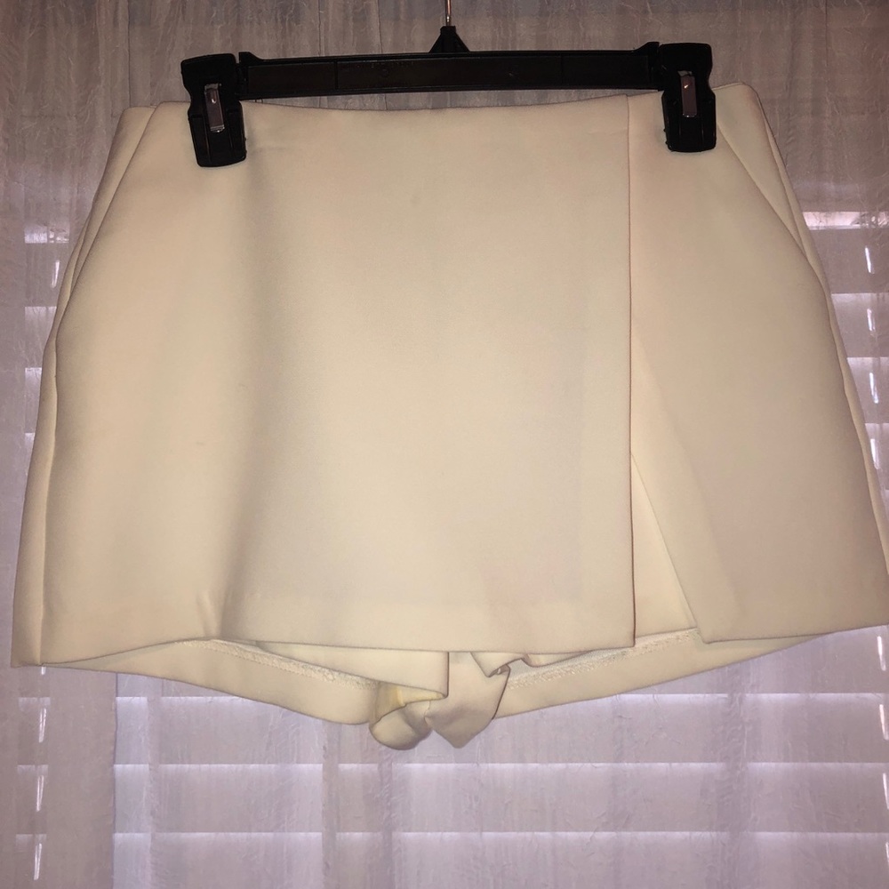 Forever 21 white skort